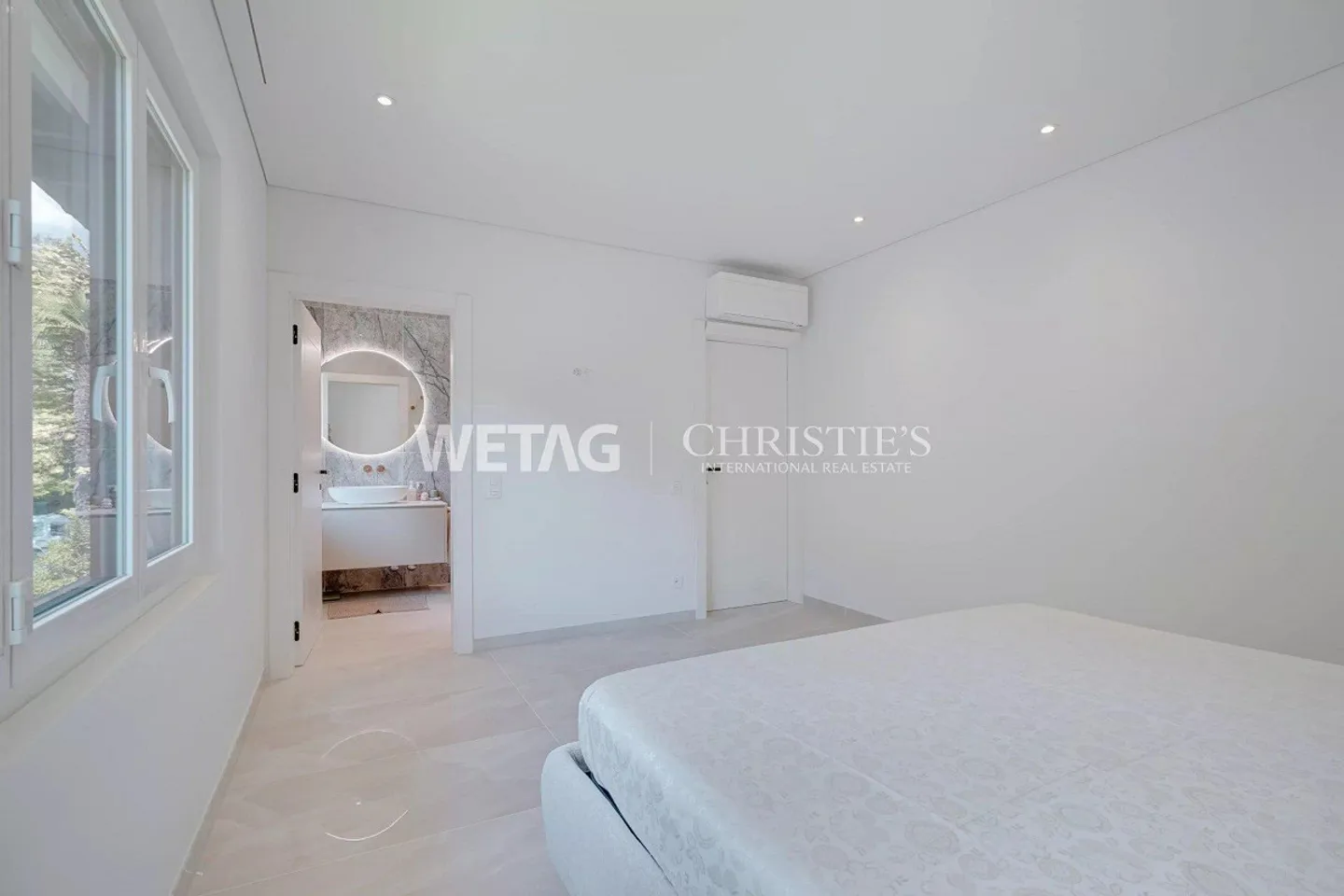 Locarno-Monti: Exclusive apartment with spacious covered terrace & panoramic view for sale - Photo 9 of 13