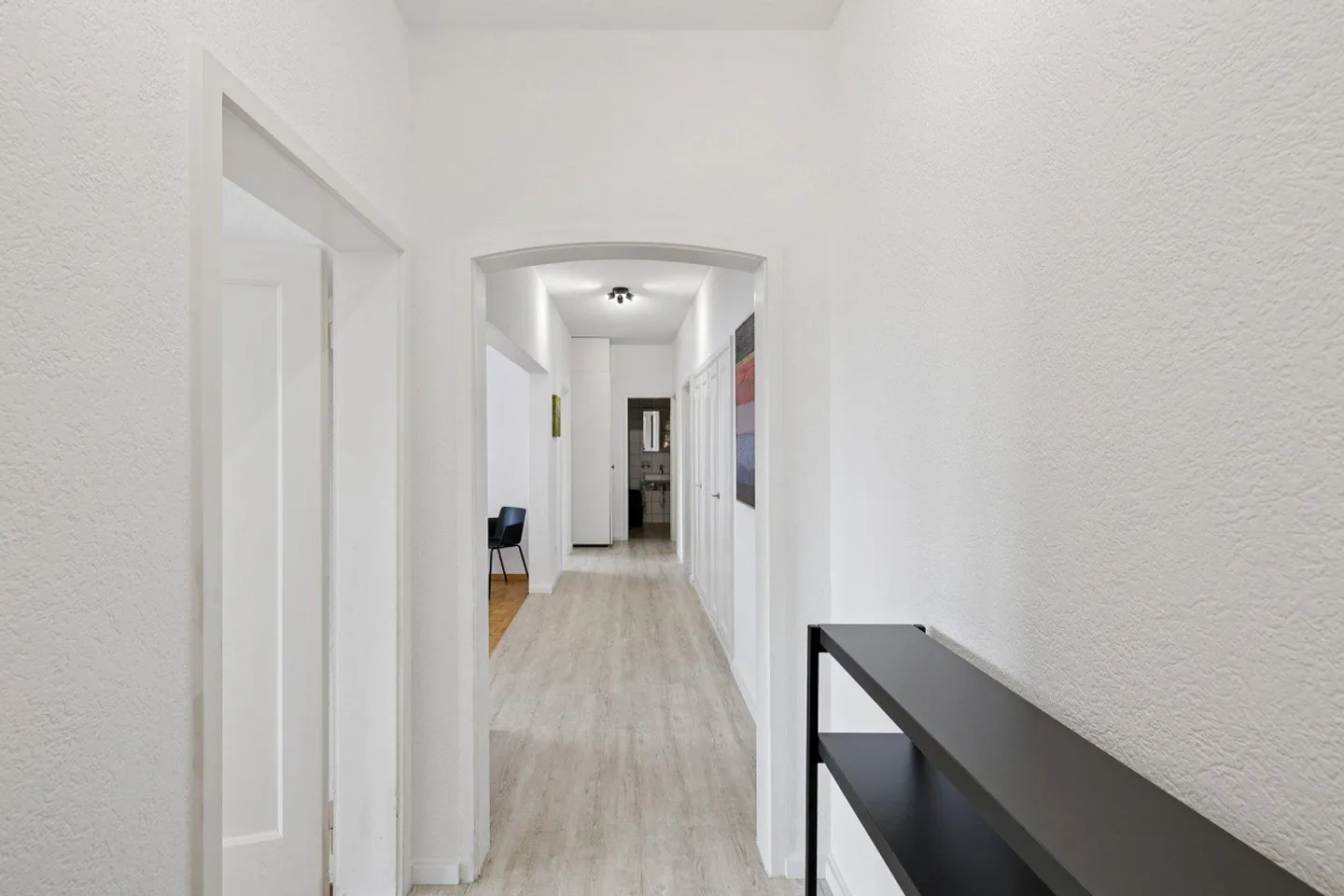 Appartamento arredato con 4 stanze con servizio nel centro di Biel/Bienne - Foto 9 di 11