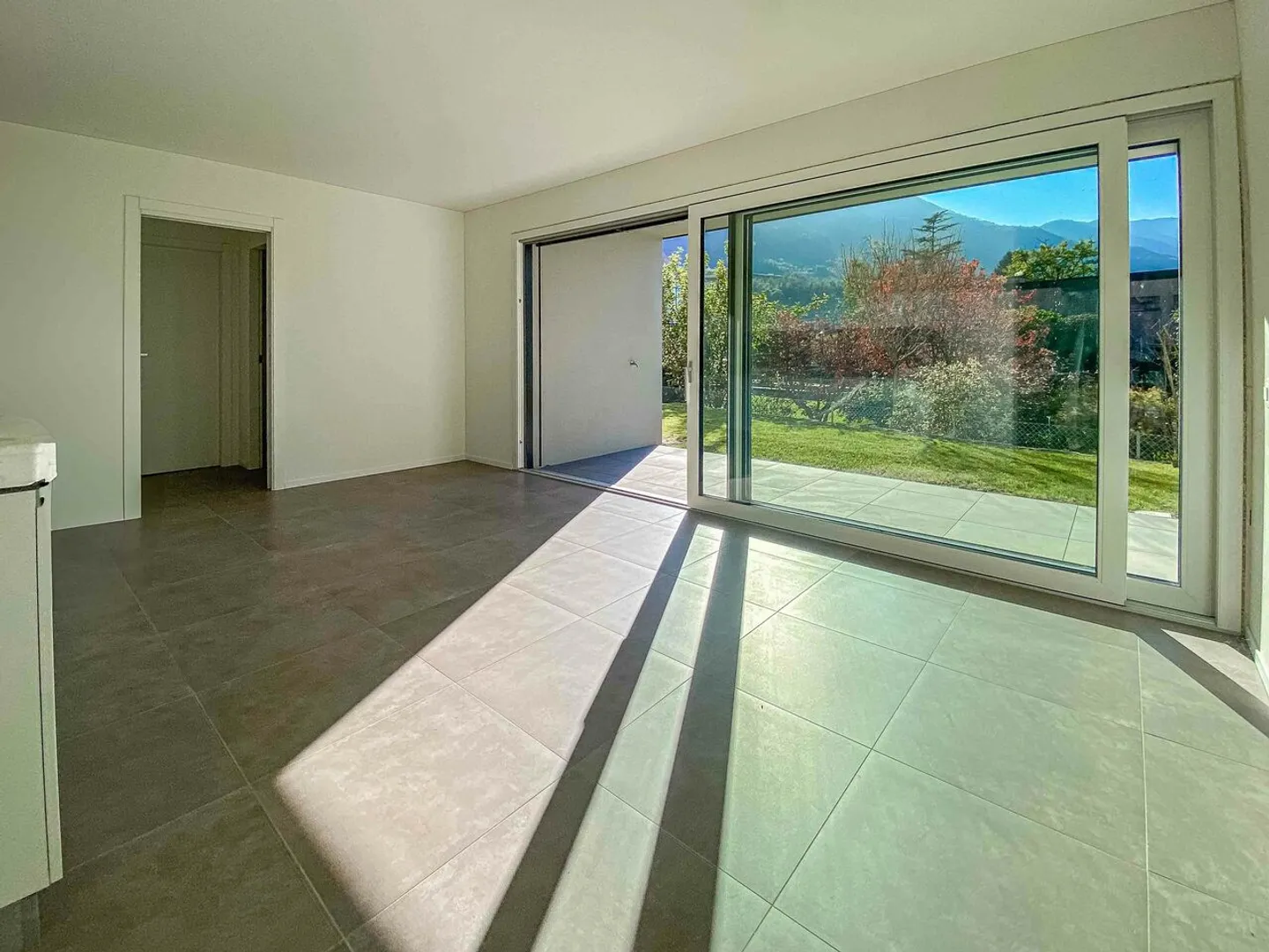 2.5 new construction apartments in Camorino - Photo 2 of 4