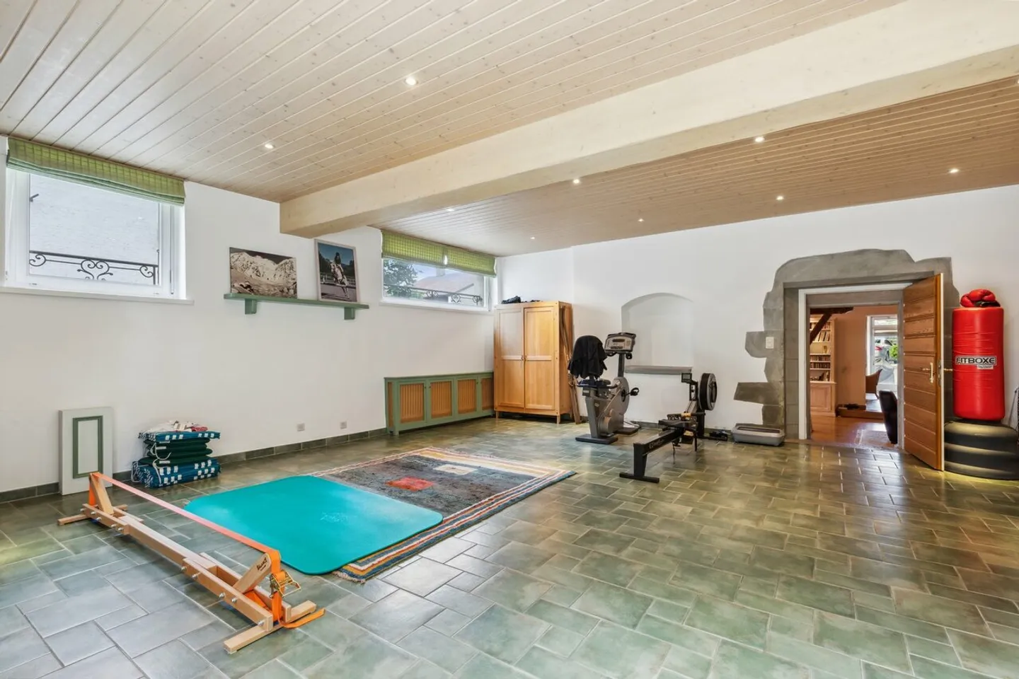 RARE - PATRICIAN HOUSE WITH HIGH-QUALITY MATERIALS AND SWIMMING POOL - Photo 16 of 19