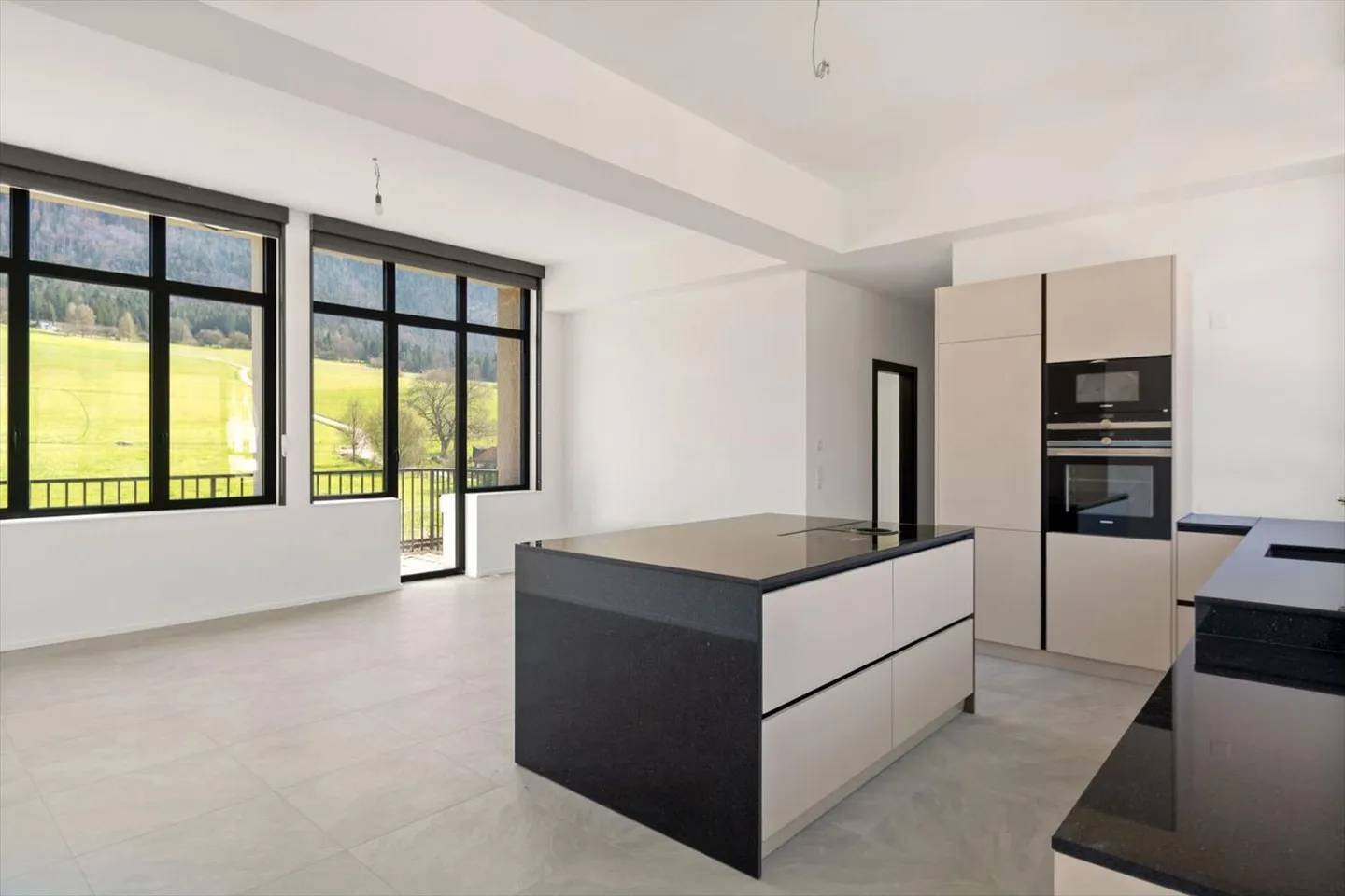 Courtelary, magnificent 4.5 room apartments, balcony, elevator - Photo 1 of 13