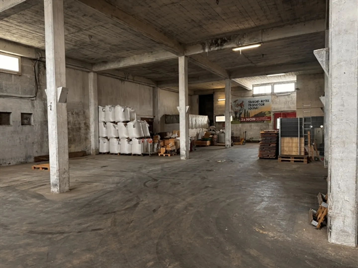 «Cugy (FR), zu vermieten, verschiedene Gewerbeflächen, Büros und Lagerhallen» - Foto 3 von 7