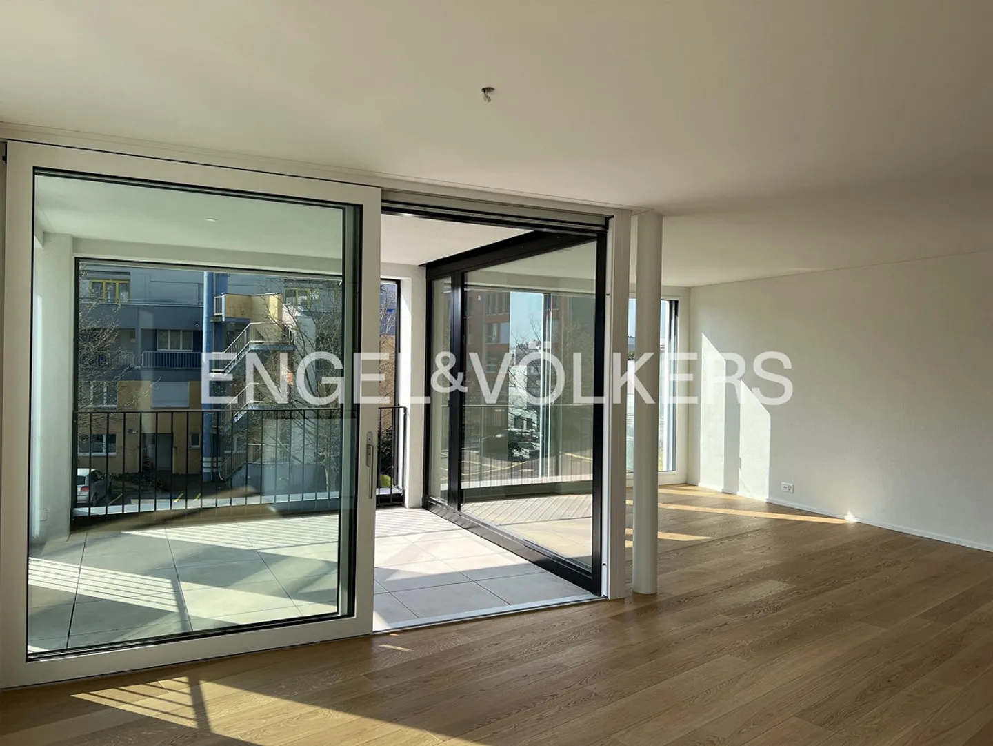 Central & Haute Qualité - Prêt pour Première Location - Photo 3 sur 12