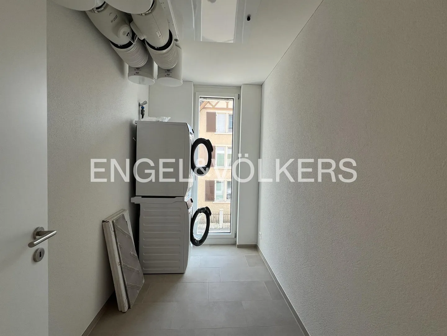 Central & Haute Qualité - Prêt pour Première Location - Photo 10 sur 12