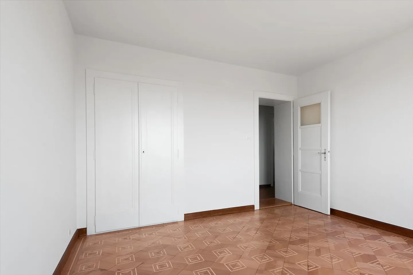 LOCATION WITH FREE DEPOSIT - Photo 6 of 9