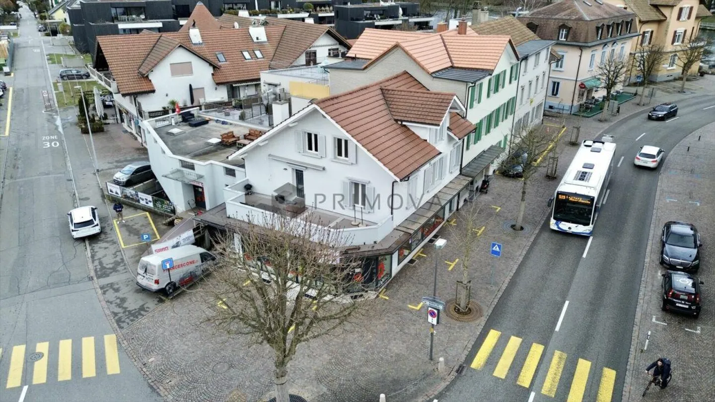 Assurez-vous un rendement d'environ 4,8 % - Deux maisons multifamiliales entièrement louées et entièrement rénovées ! - Photo 3 sur 4