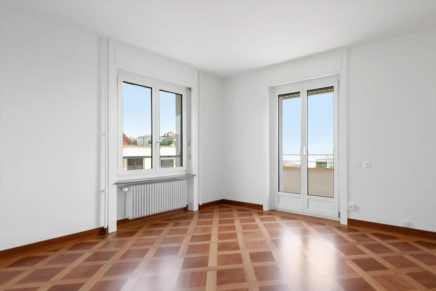 LOCATION WITH FREE DEPOSIT - Photo 7 of 9