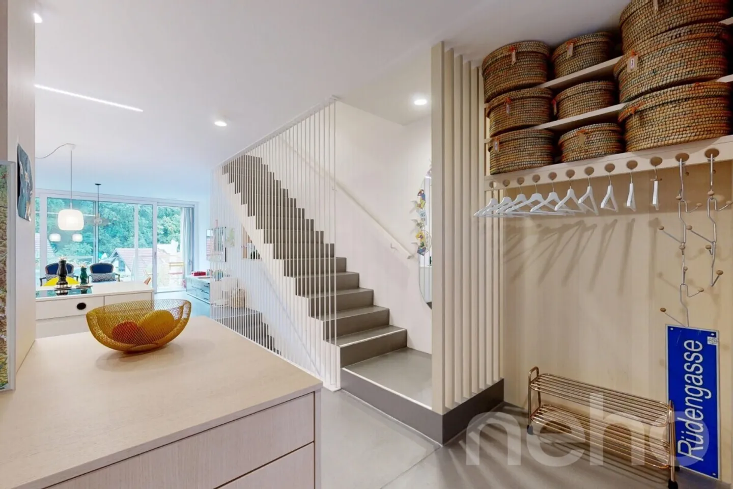 Bright and modern 5.5-room house in a quiet location of Bettingen - Photo 1 of 12