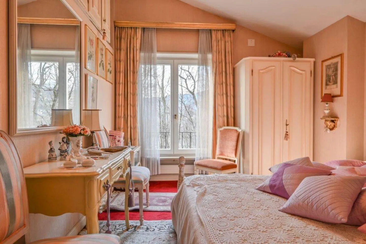Villa maestosa con piscina in posizione esclusiva - Foto 4 di 10