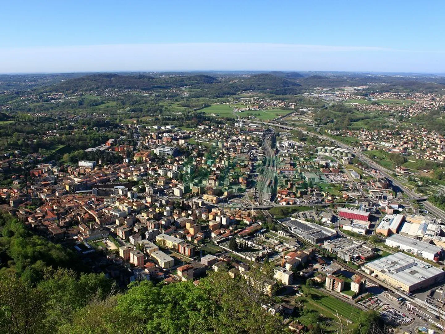 Grande terreno edificabile con progetto approvato per due edifici - Foto 1 di 5