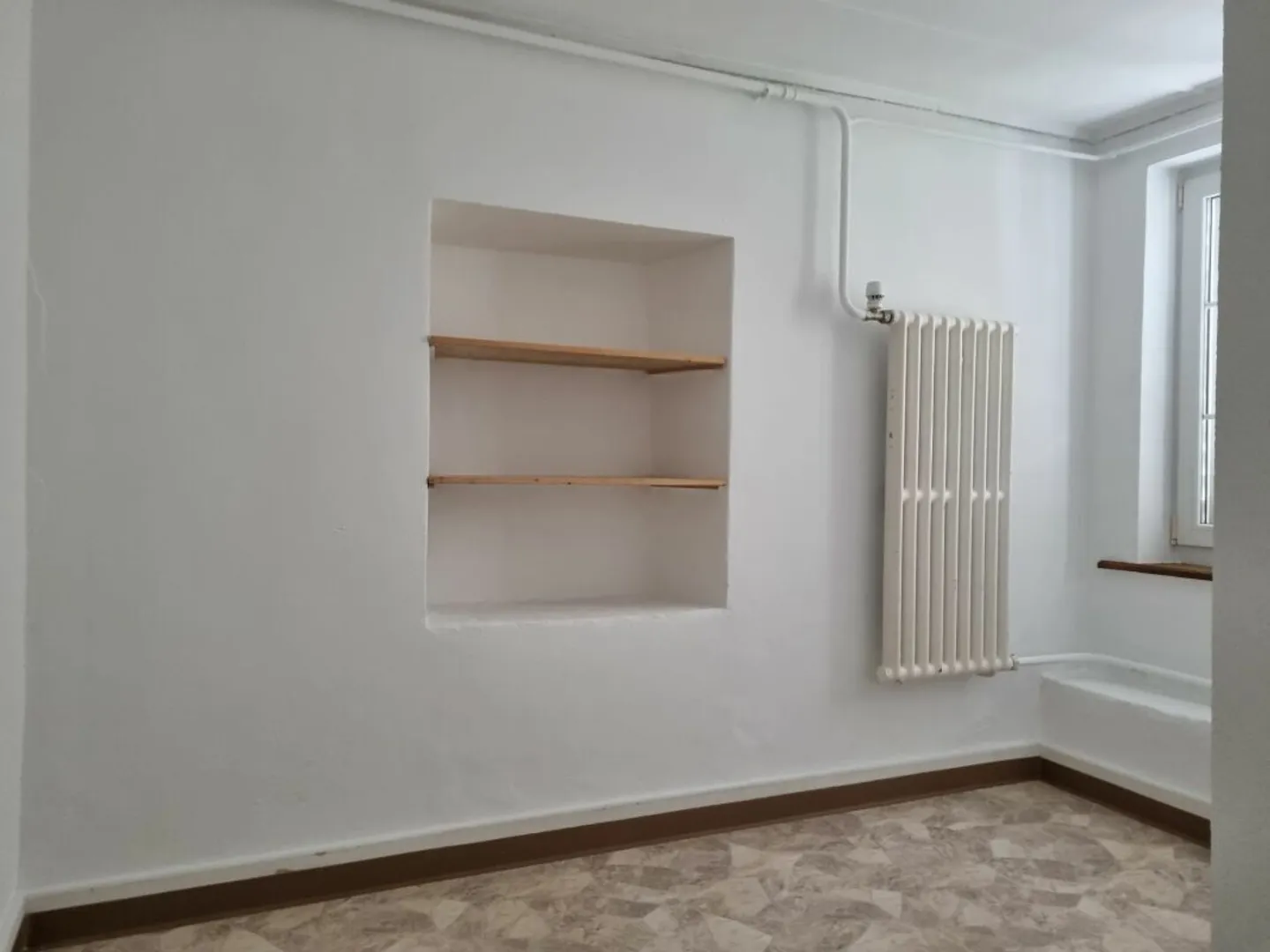 Cozy 3-room ground floor apartment in the village center - Photo 5 of 7