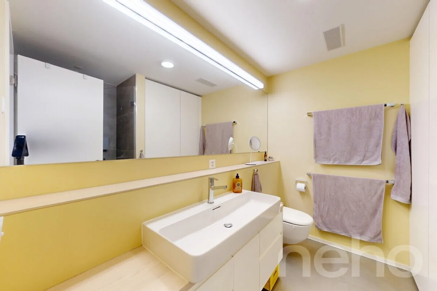 Bright and modern 5.5-room house in a quiet location of Bettingen - Photo 8 of 12