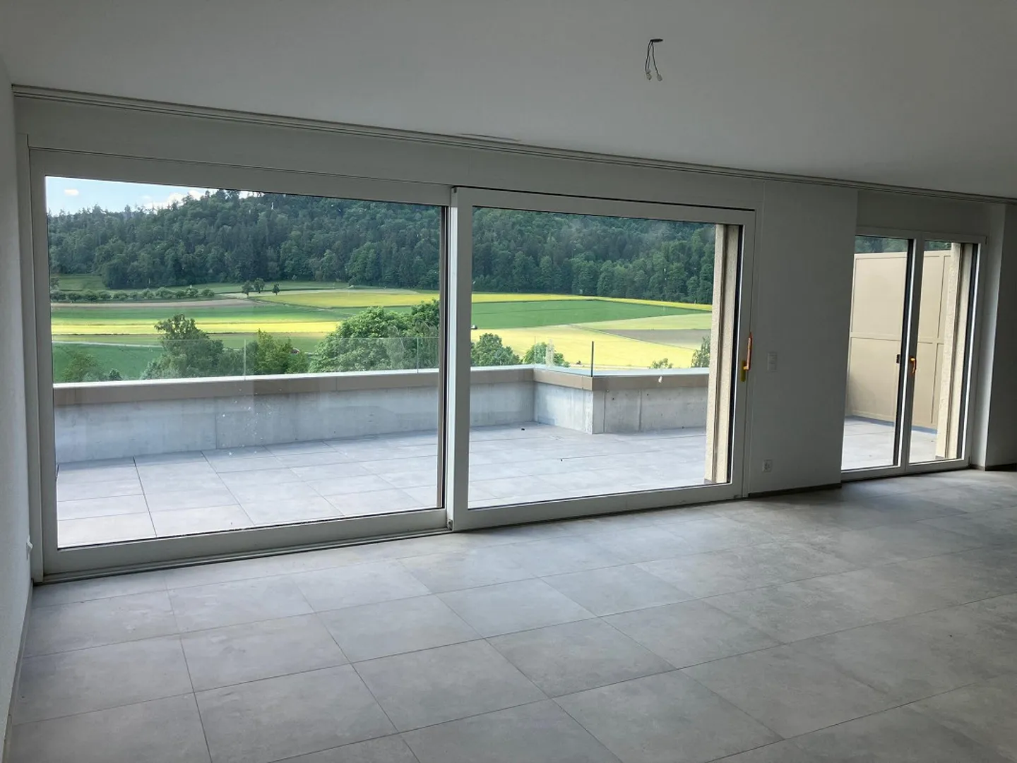 Ultimo attico di 2,5 stanze - Visita ora! - Foto 3 di 13