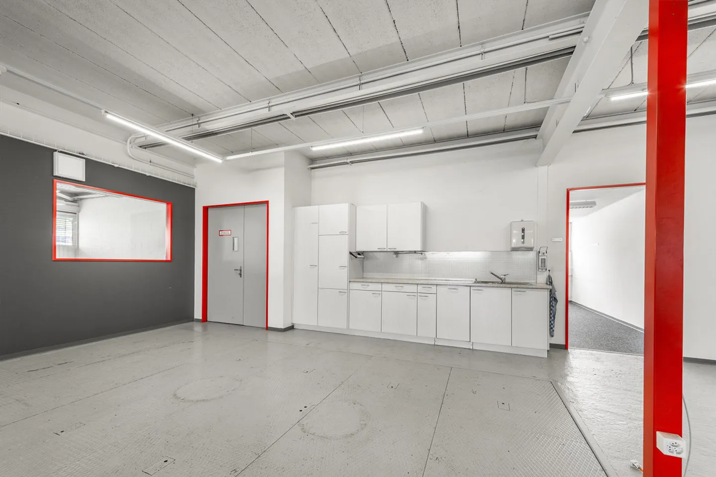 Il tuo nuovo laboratorio in una posizione centrale - Foto 4 di 10