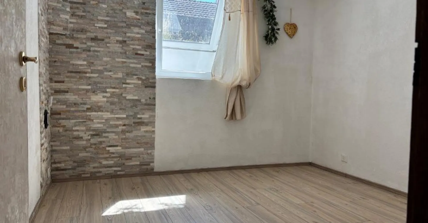 Bel appartement de 4 pièces à la campagne, avec terrasse et coin jardin - Foto 12 di 17