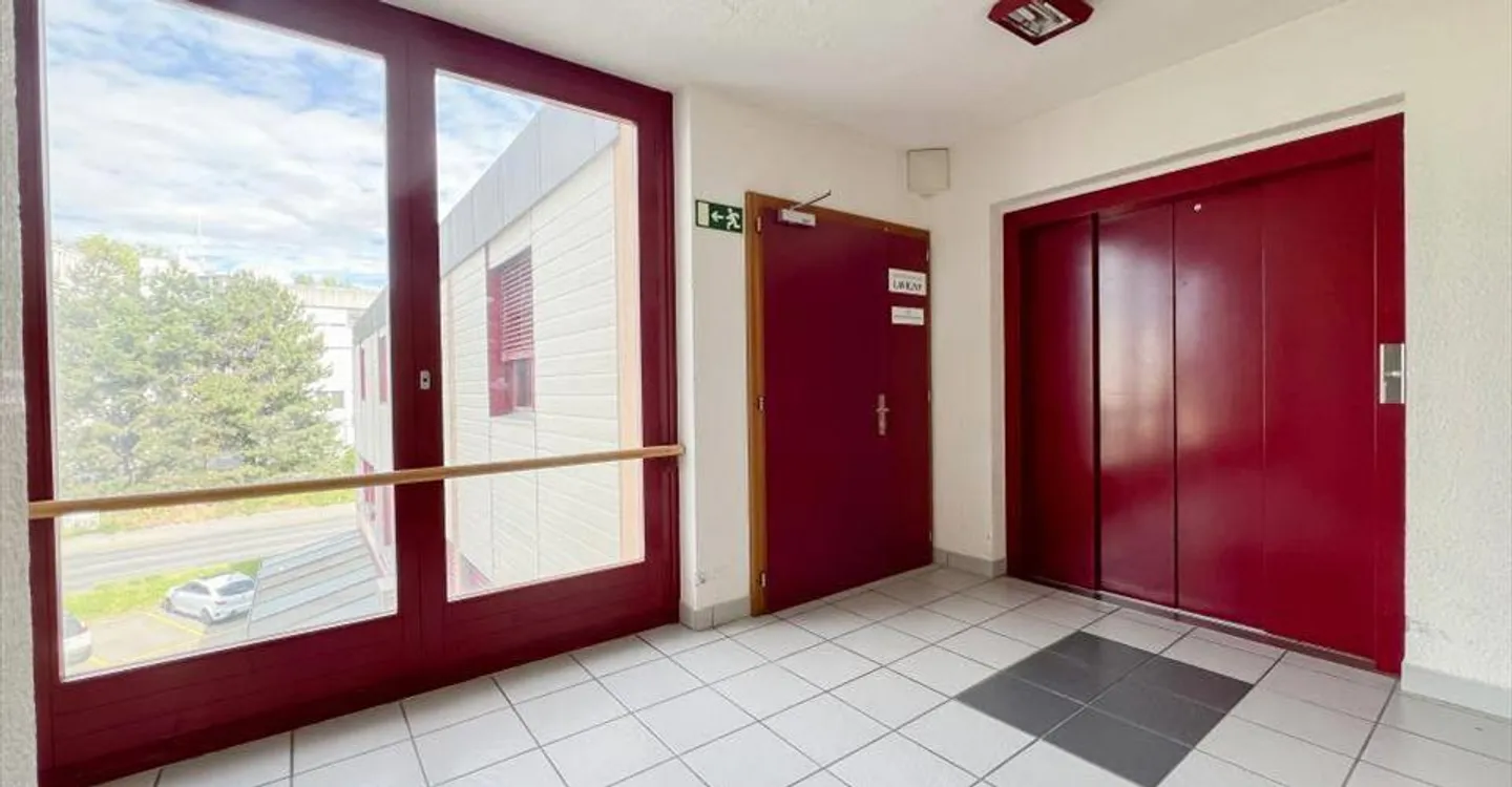 Verwaltung/Büro 425,5 m2 in Morges - Foto 10 von 12