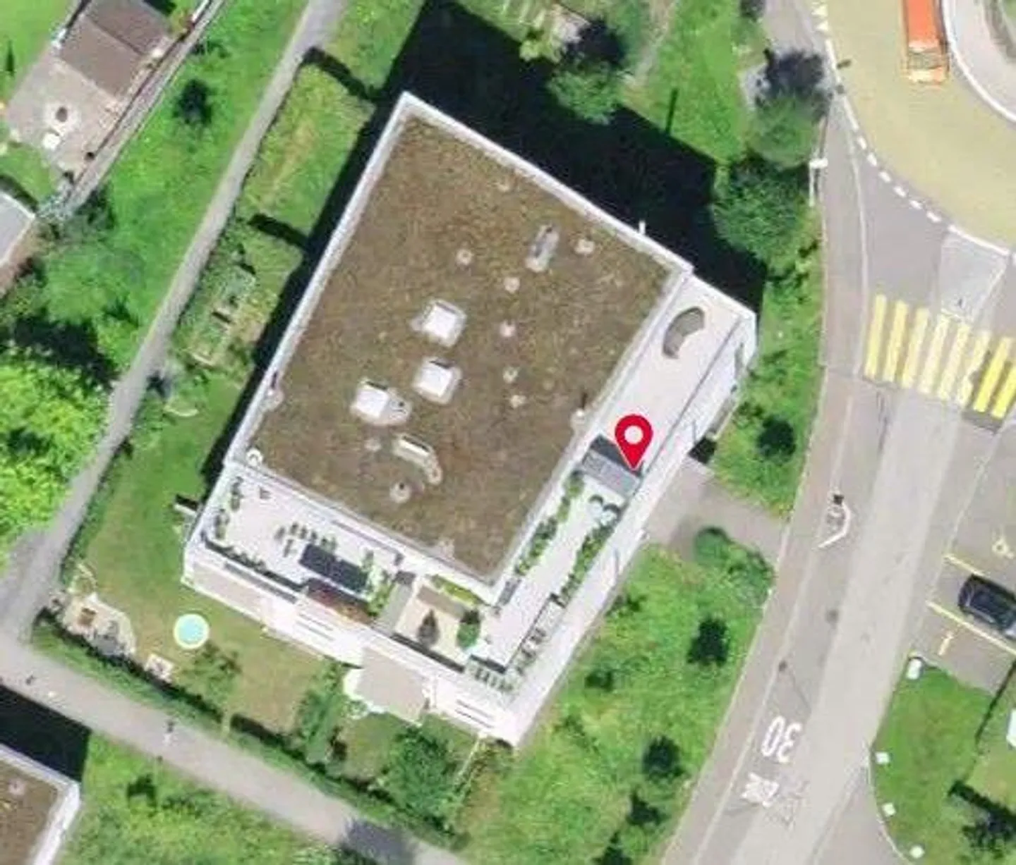 Condominio di 3,5 stanze con giardino - Foto 1 di 13