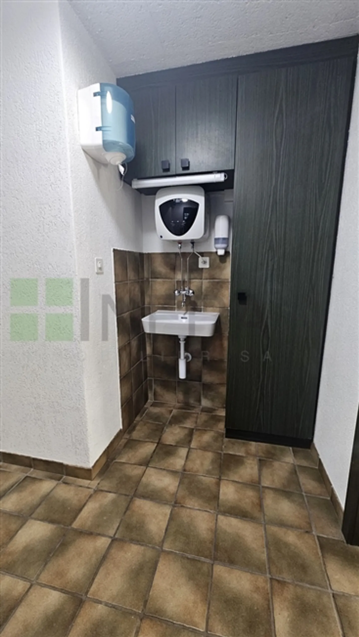 Offices of 80 m2 - Photo 8 of 20