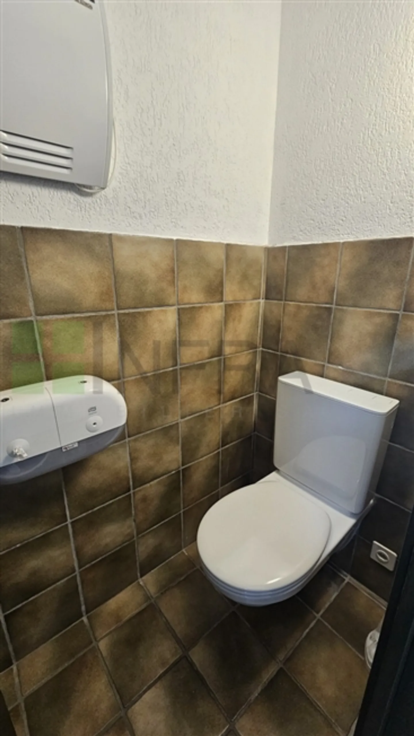 Offices of 80 m2 - Photo 10 of 20