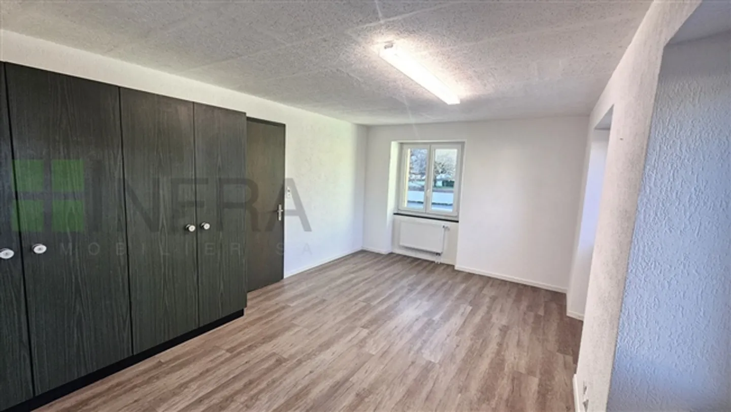 Offices of 80 m2 - Photo 16 of 20