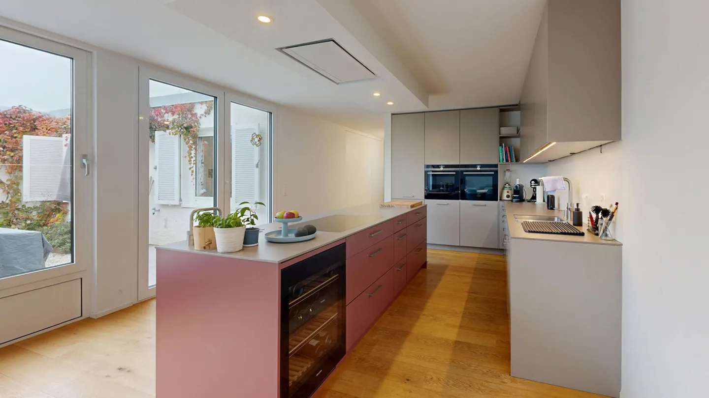 Bellissima casa atrium di 5,5 stanze con garage e posto auto - Foto 2 di 15