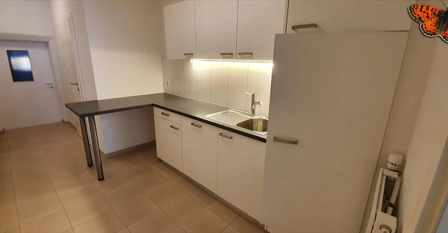 Beautiful commercial space of 114m² in the heart of Payerne - Photo 3 of 8