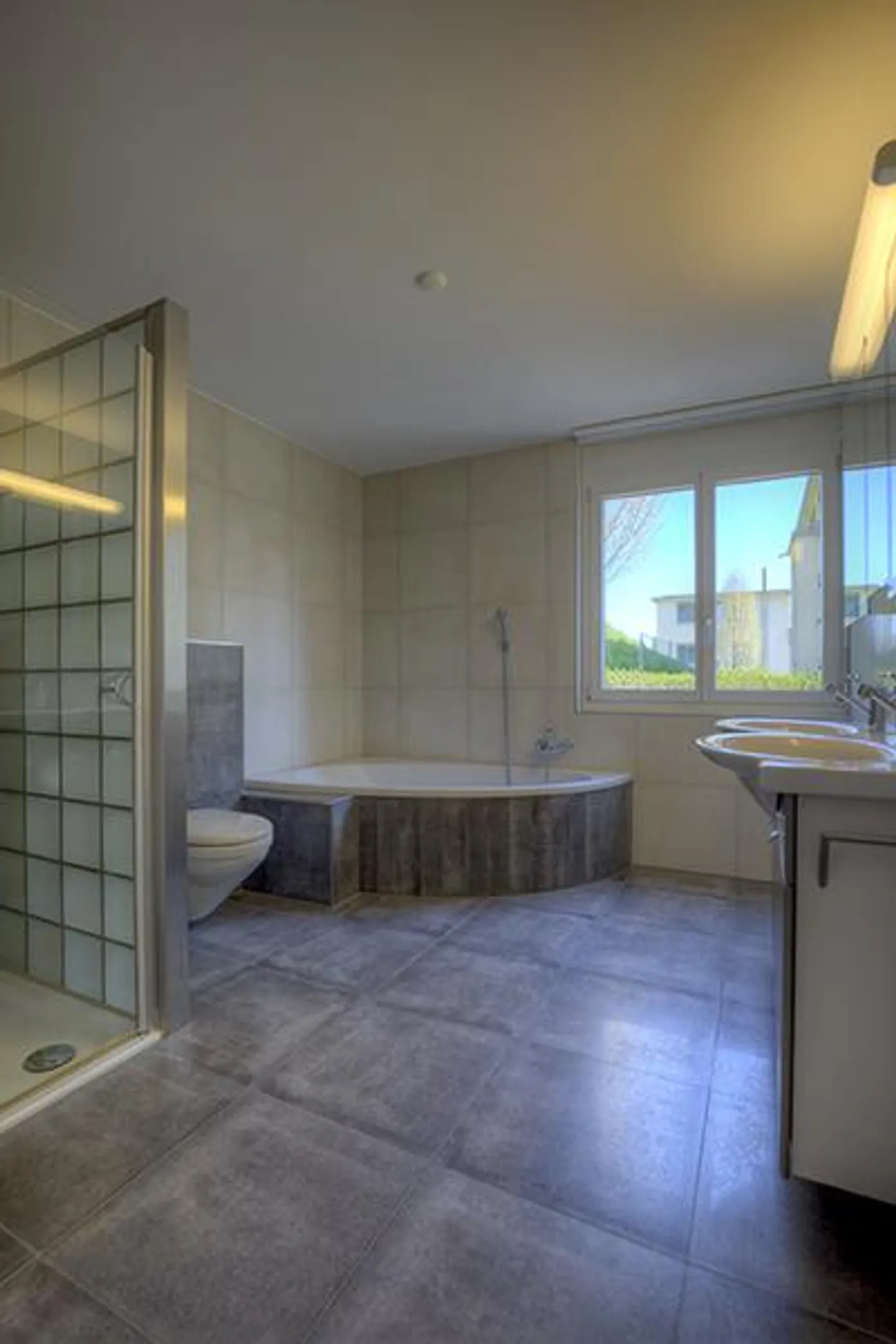 Affittare senza deposito - Cultura abitativa sopra il lago con una vista magnifica - Foto 3 di 4