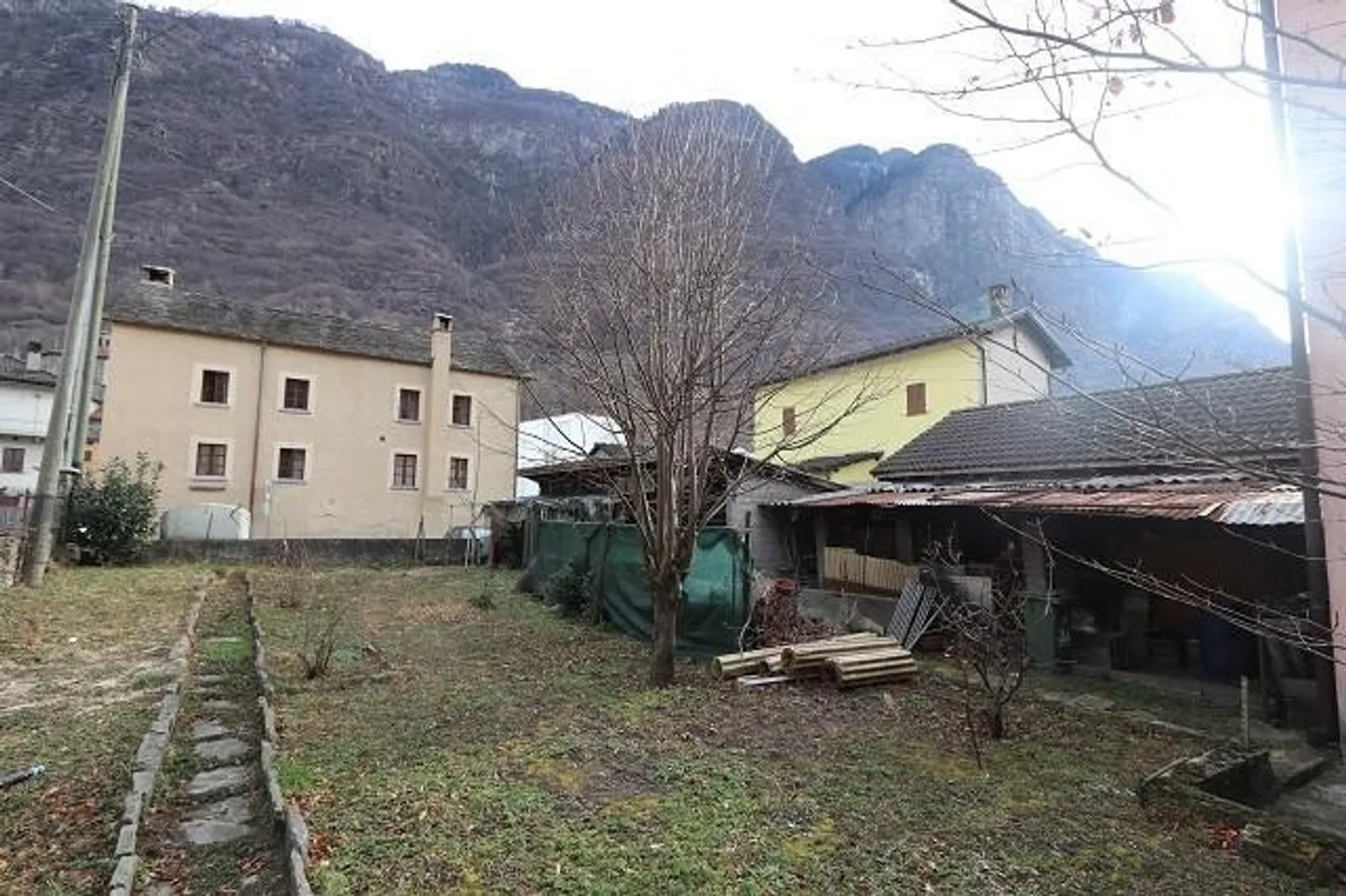 Casa plurifamiliare con rustico e giardino - Foto 7 di 13