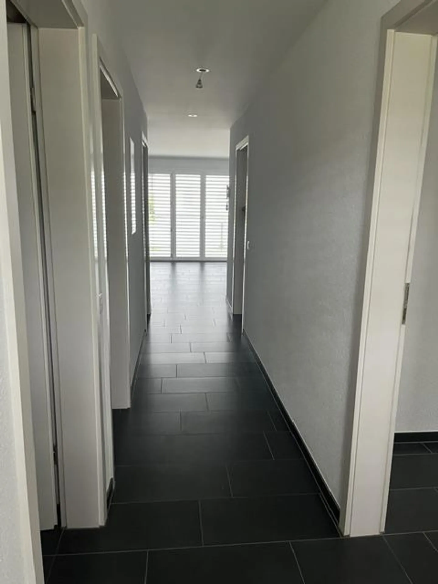 Bella, luminosa appartamento di 3.5 stanze - Foto 6 di 10