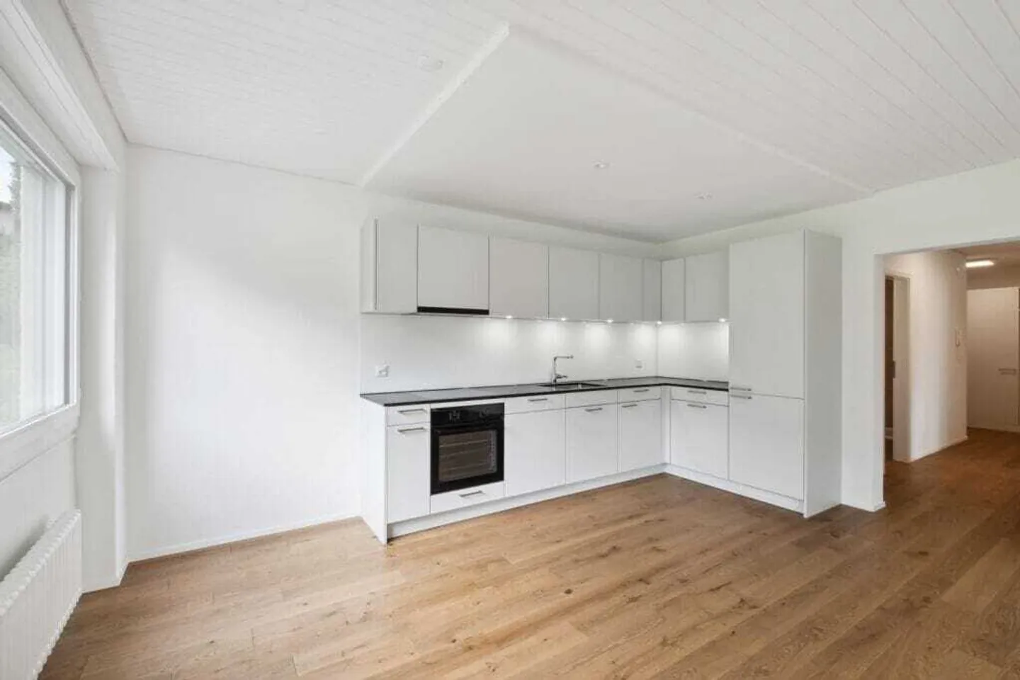 Appartamento 2,5 locali con balcone e molta luce a Köniz - Foto 3 di 10