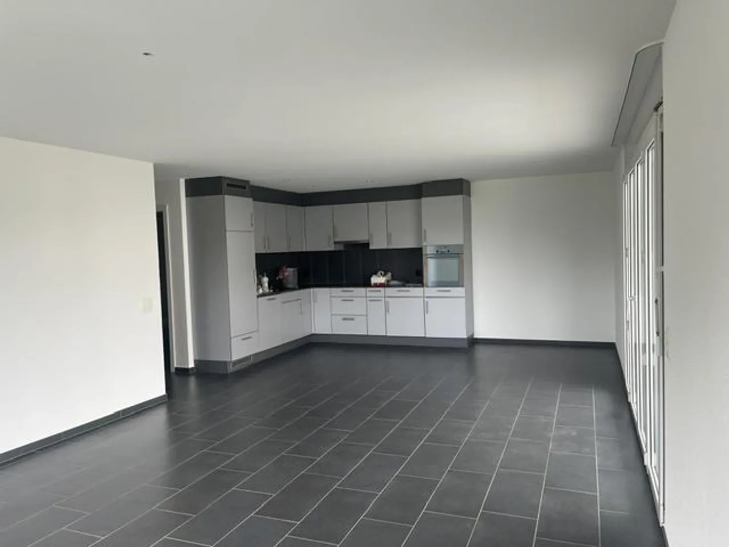 Bella, luminosa appartamento di 3.5 stanze - Foto 9 di 10