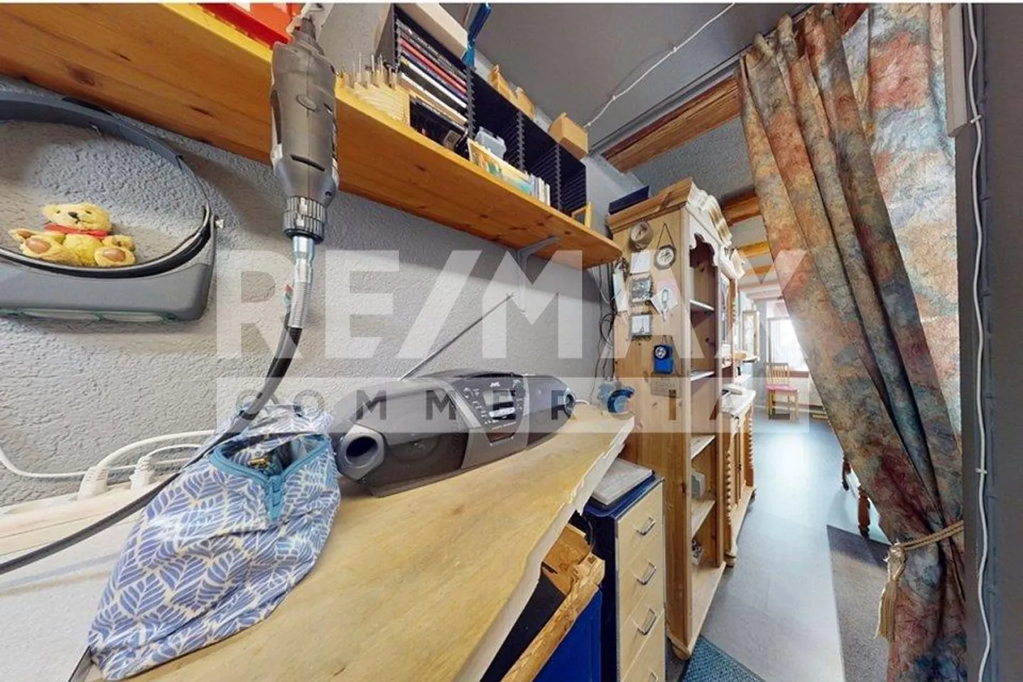 Attractive retail space in the heart of Nidau - central, versatile and with a shop window - Photo 4 of 5