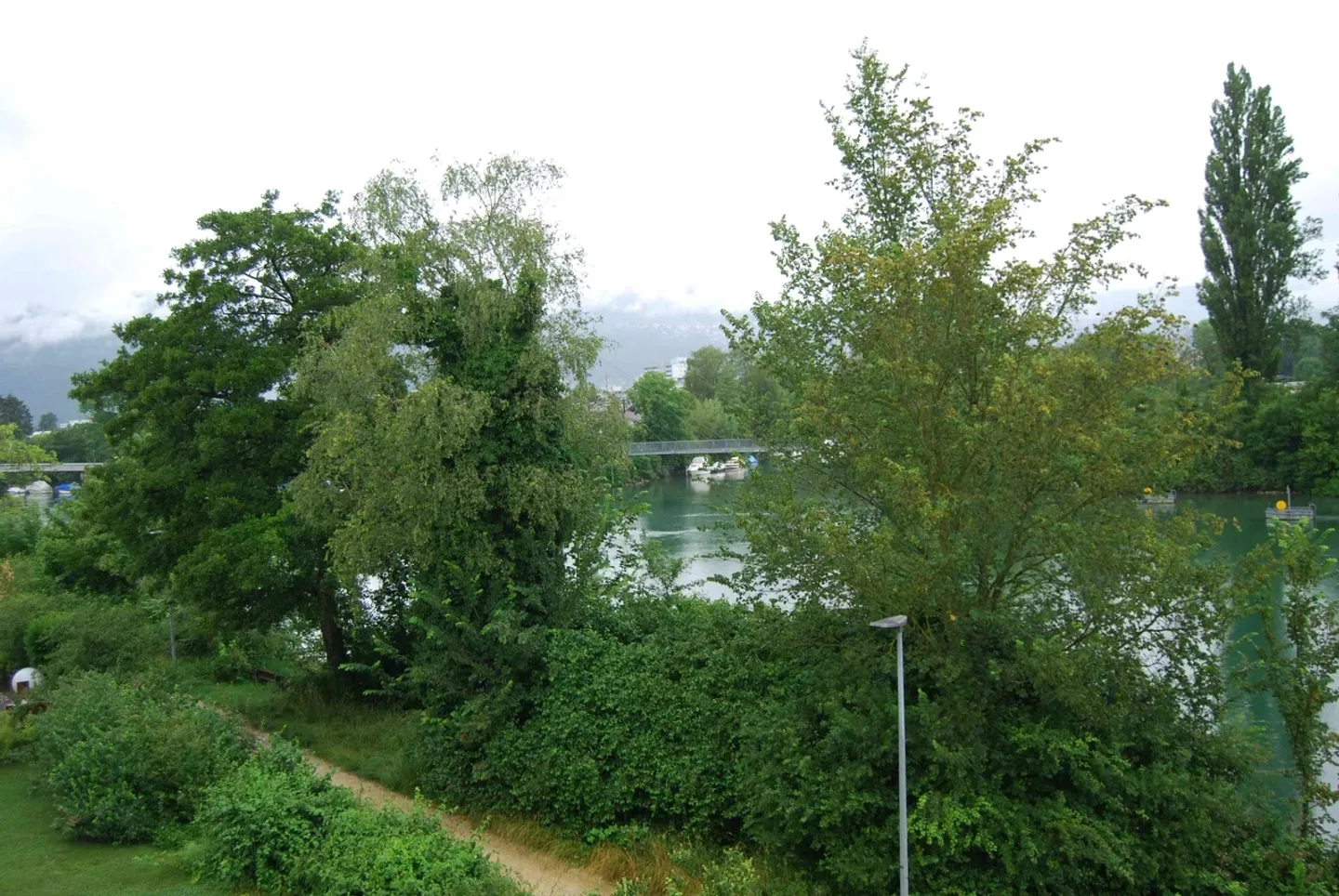 Spacious 5.5-Room Apartment with River View in Port - Photo 2 of 8