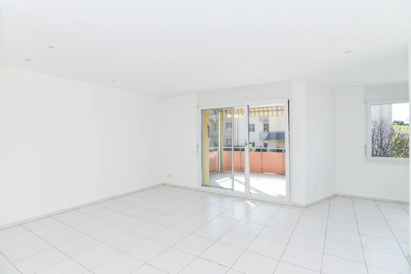 Trasferirsi e godere: Appartamento ben curato con balcone e ascensore - Foto 4 di 13