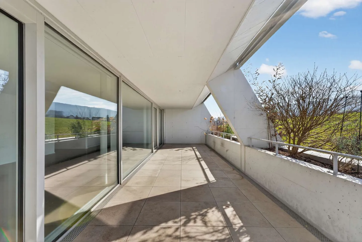 Modern, bright 4.5 room apartment with a large terrace - Photo 13 of 13