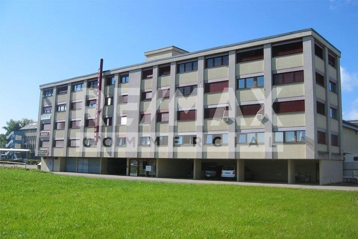 Uffici ristrutturati - Foto 1 di 10