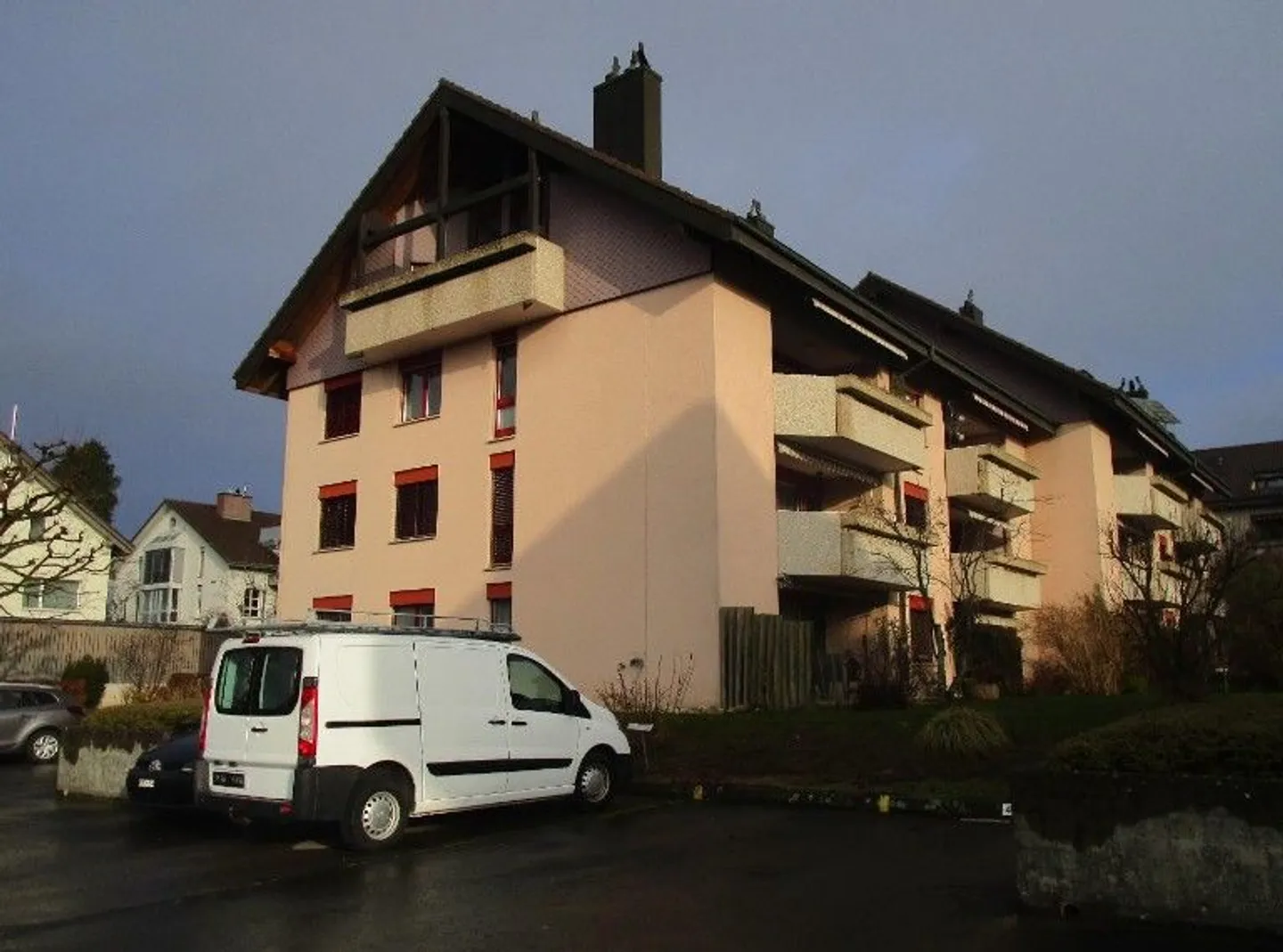 4,5 Zimmer-Wohnung in Ins - Foto 1 von 13