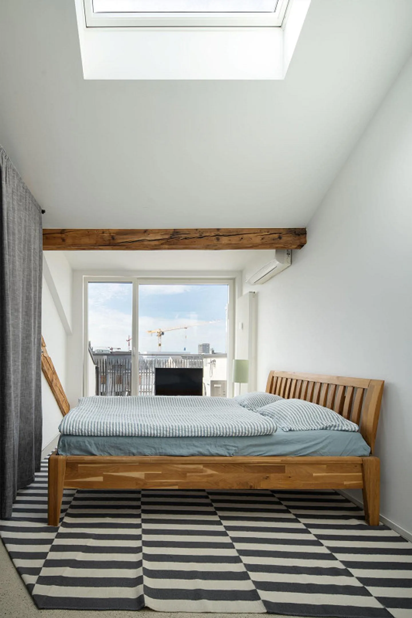 Spectacular Penthouse with Large Terrace - Photo 10 of 12