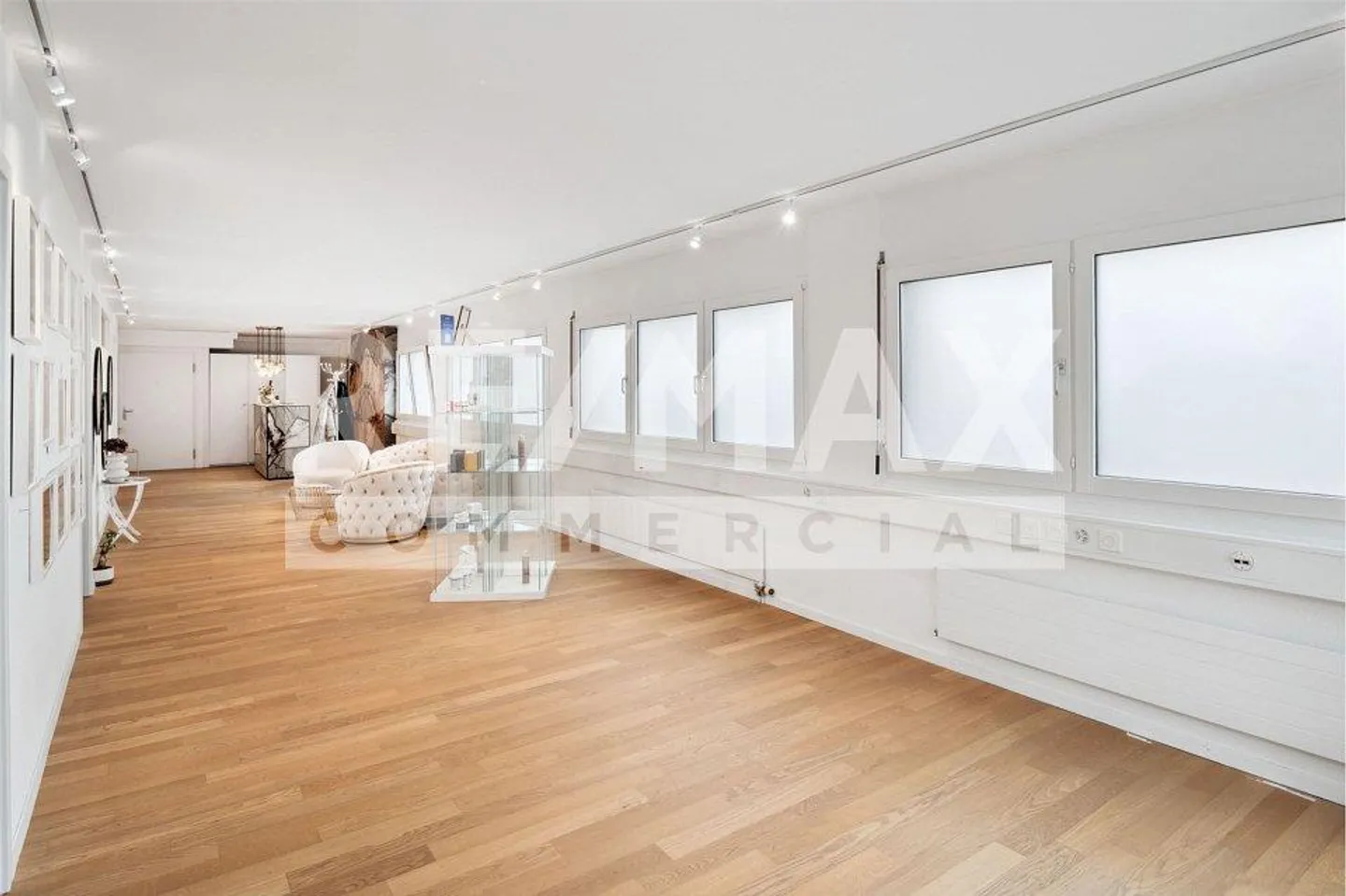 Uffici ristrutturati - Foto 6 di 10