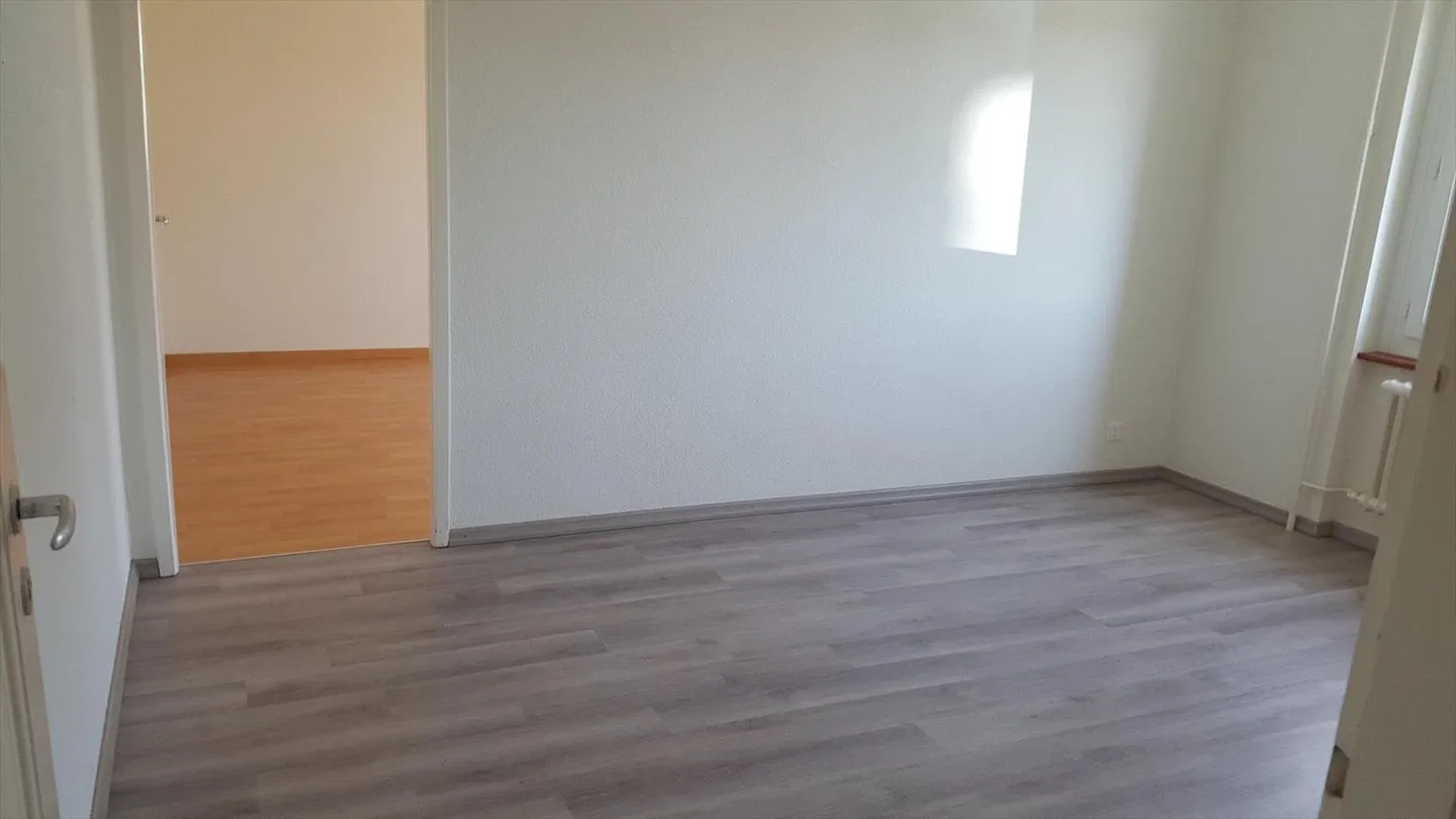 Appartement à louer - Photo 2 sur 8