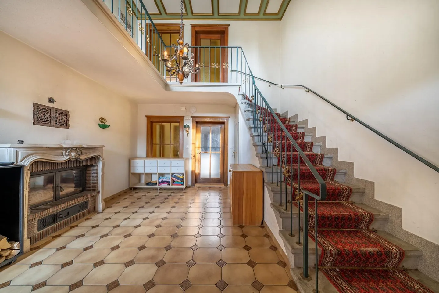 Paradisiacal Estate with Charm - Photo 2 of 4