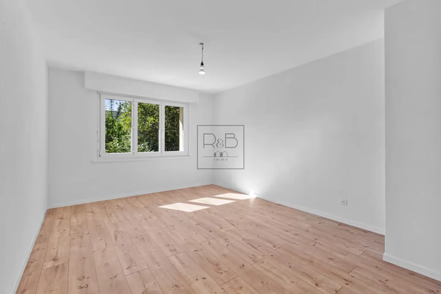 Bright 3.5-room apartment with balcony in Farvagny - Photo 7 of 10