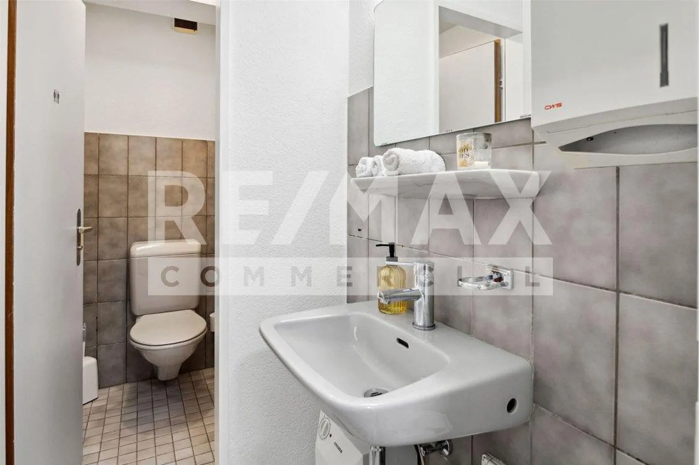 Uffici ristrutturati - Foto 10 di 10