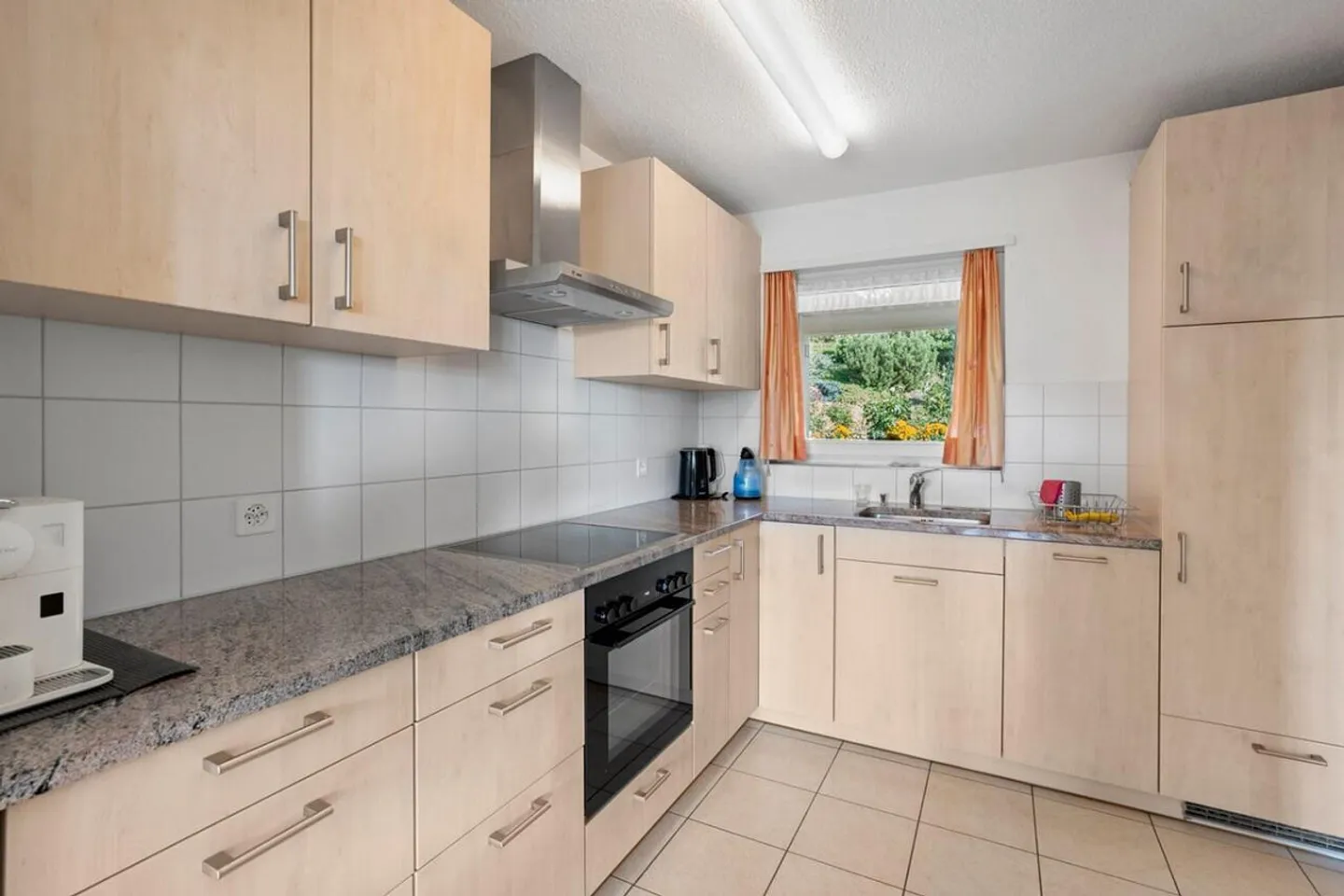 Ottima casa a schiera d'angolo in un quartiere popolare - Foto 4 di 17