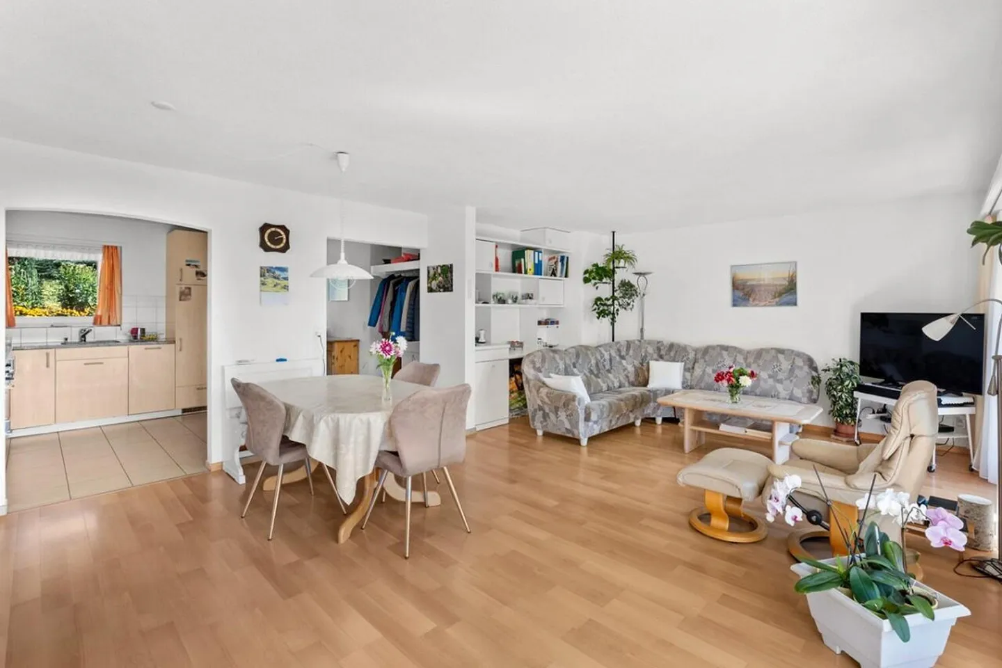 Ottima casa a schiera d'angolo in un quartiere popolare - Foto 6 di 17