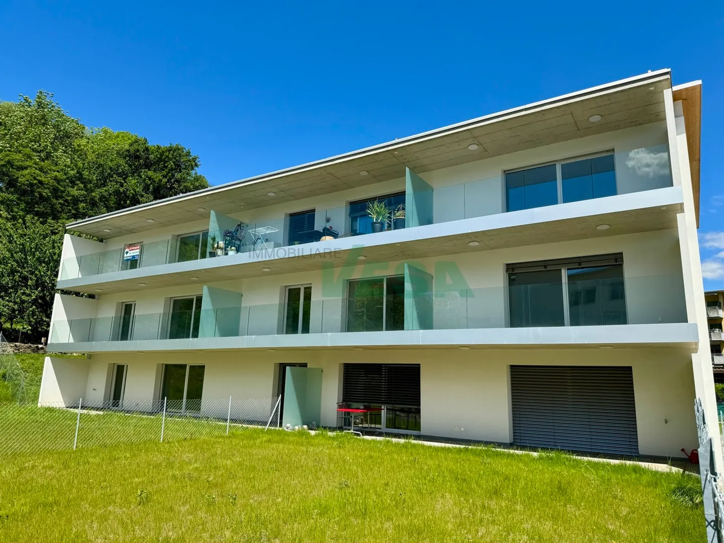 New and bright 3.5-room apartment with a large garden - Photo 8 of 9