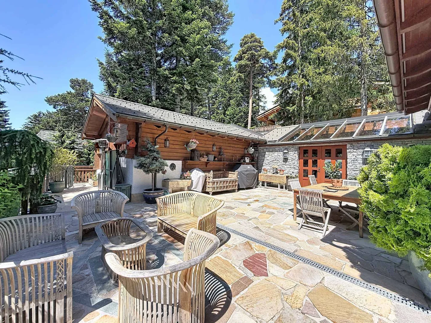 Magnifico chalet con piscina e spa, isolato - Foto 4 di 7