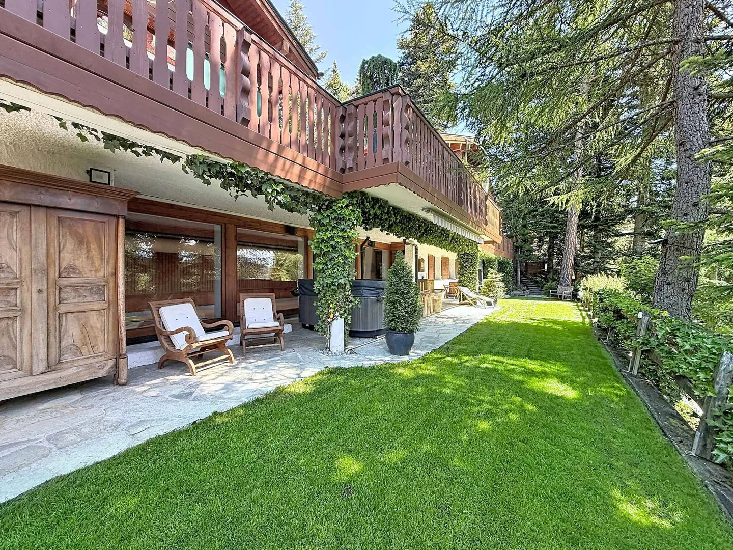 Magnifico chalet con piscina e spa, isolato - Foto 7 di 7