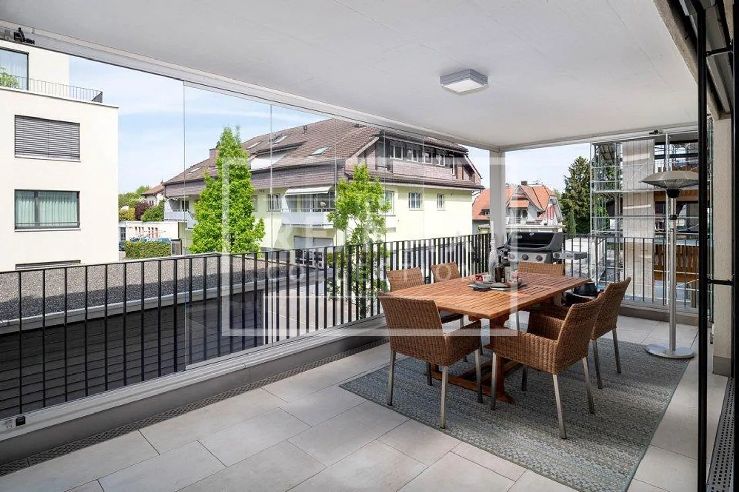 Appartement moderne de 5,5 pièces dans un emplacement privilégié - Vie élégante au standard Minergie / Lachen SZ - Photo 12 sur 13