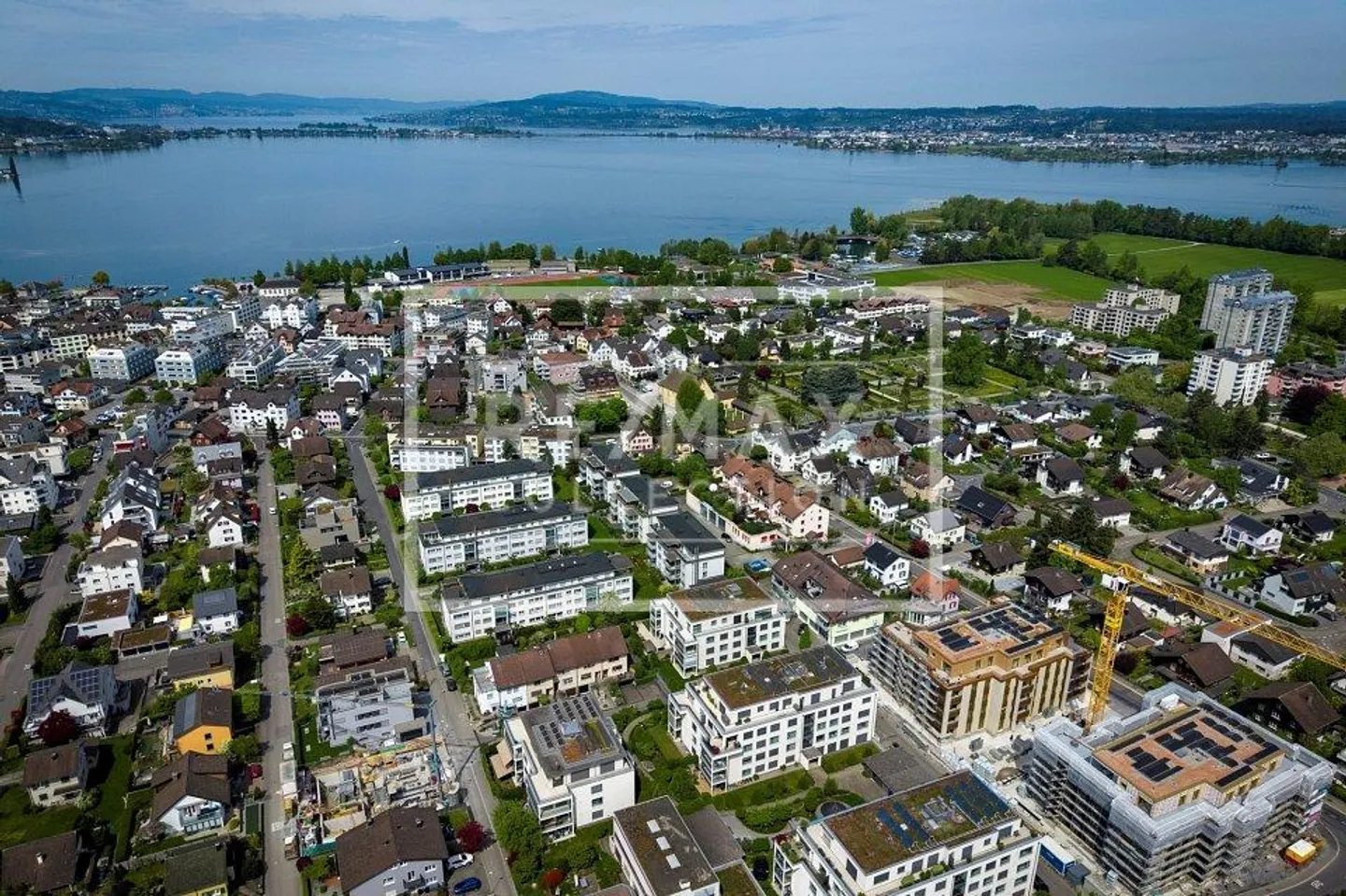 Appartement moderne de 5,5 pièces dans un emplacement privilégié - Vie élégante au standard Minergie / Lachen SZ - Photo 13 sur 13